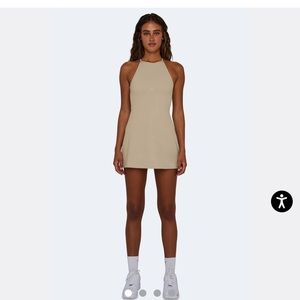 Set Active: Sportbody dress in Macadamia